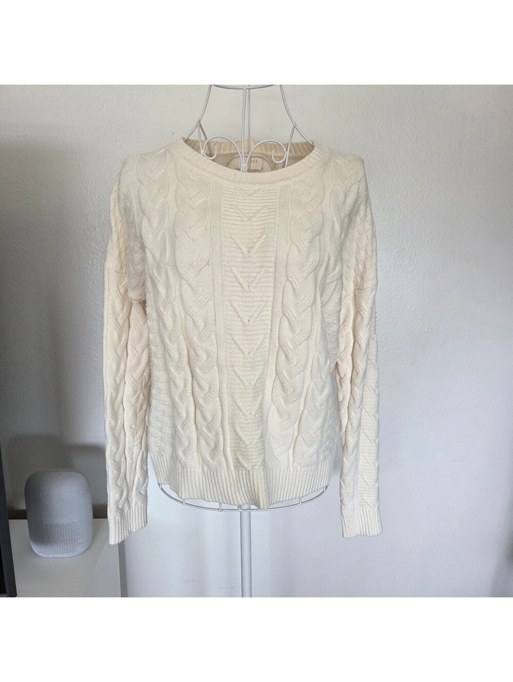 Cyrus Ivory Cable Knit Crewneck Sweater Size Small